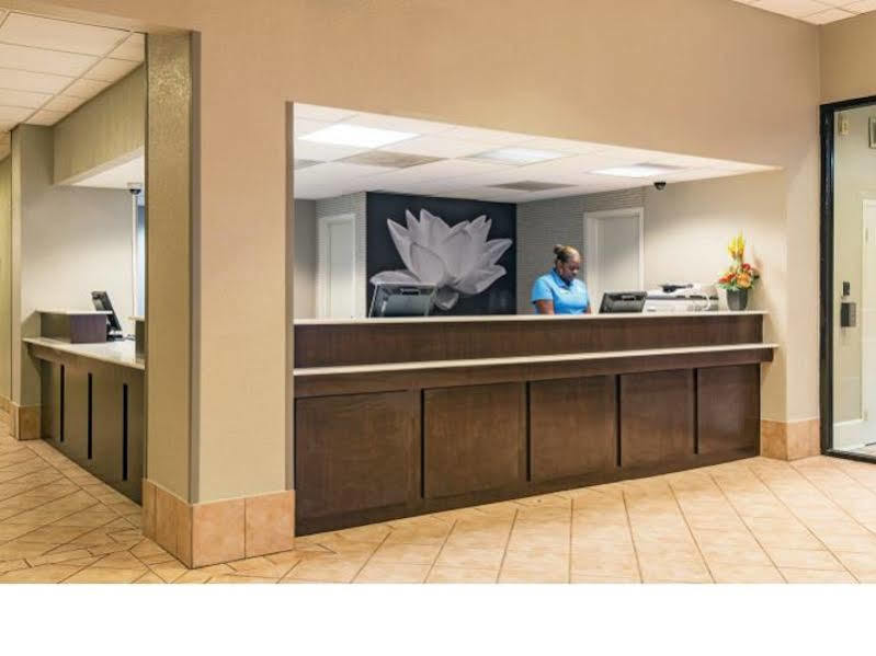 La Quinta By Wyndham New Orleans Airport Hotel Kenner Exterior foto
